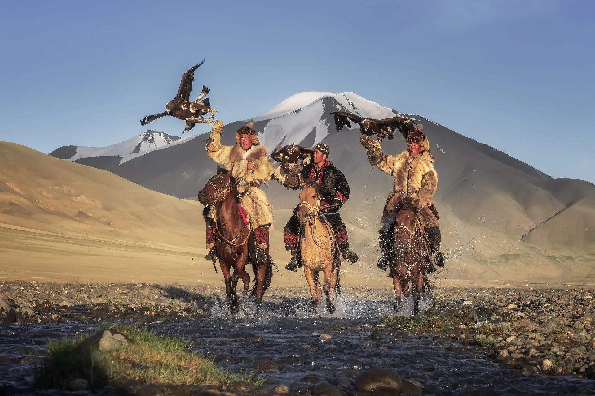 Eagle hunters